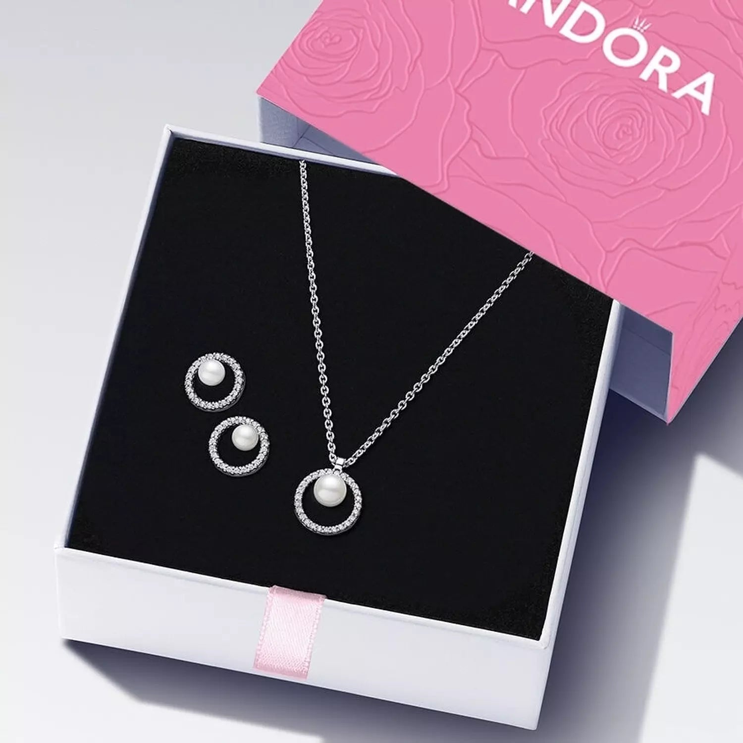 Pandora necklace & earings
