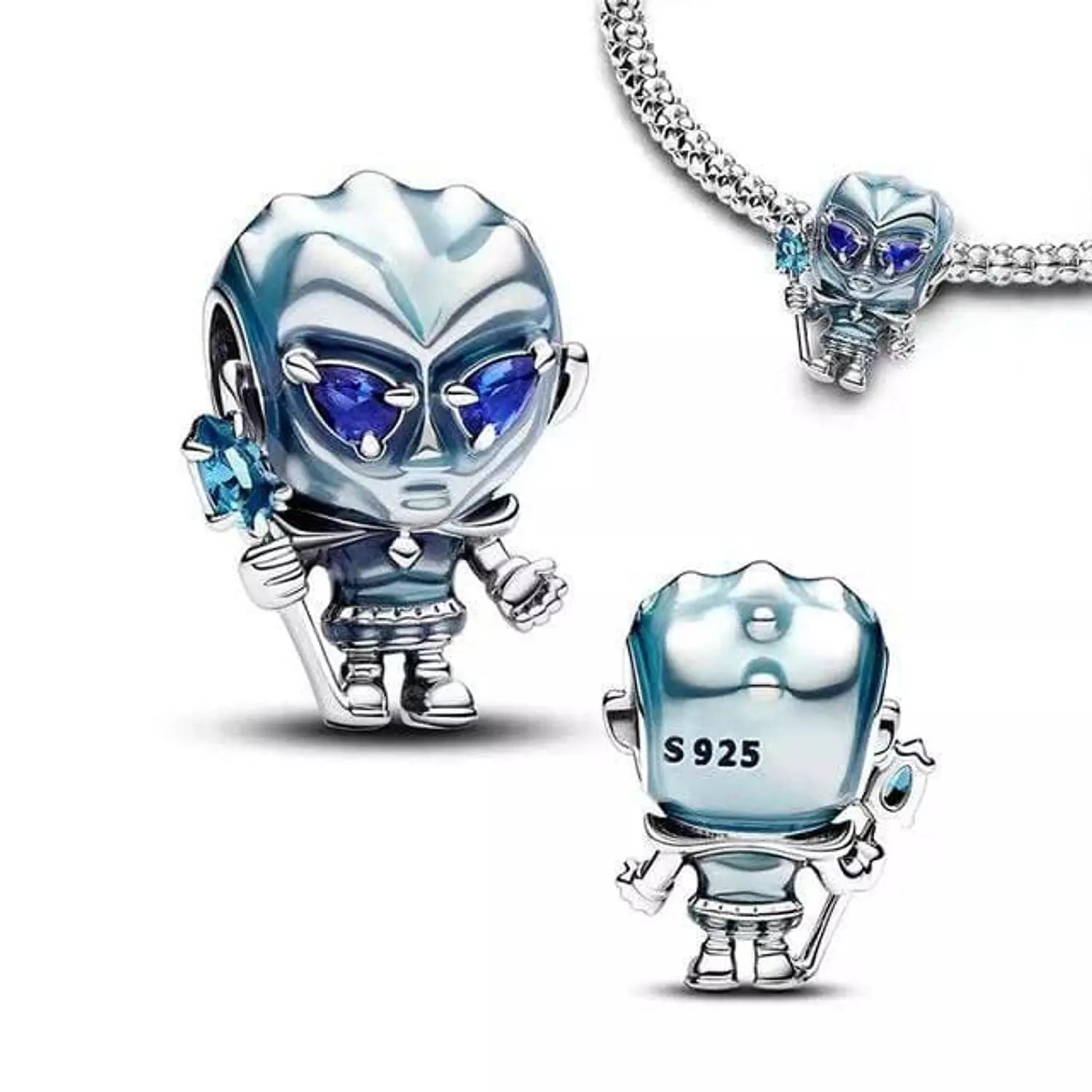 باندورا شارم وايت ووكر